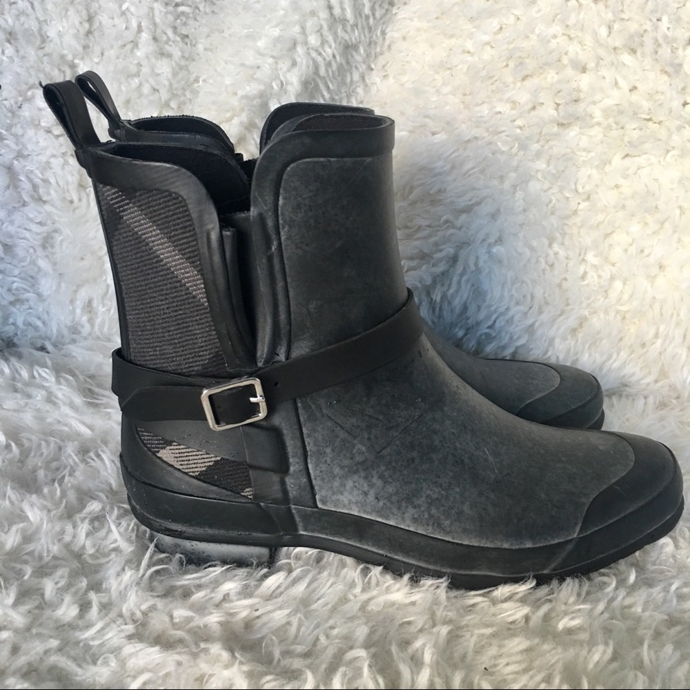 Burberry Riddlestone Rain Booties - Picture 2 of 8